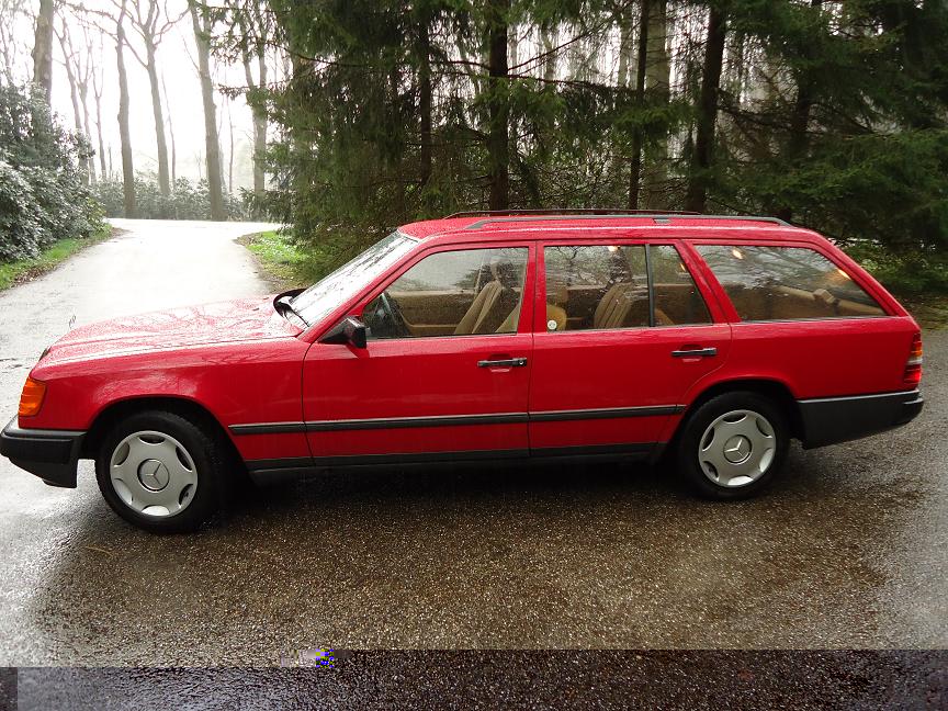 200TD 1986 linker zijkant.jpg