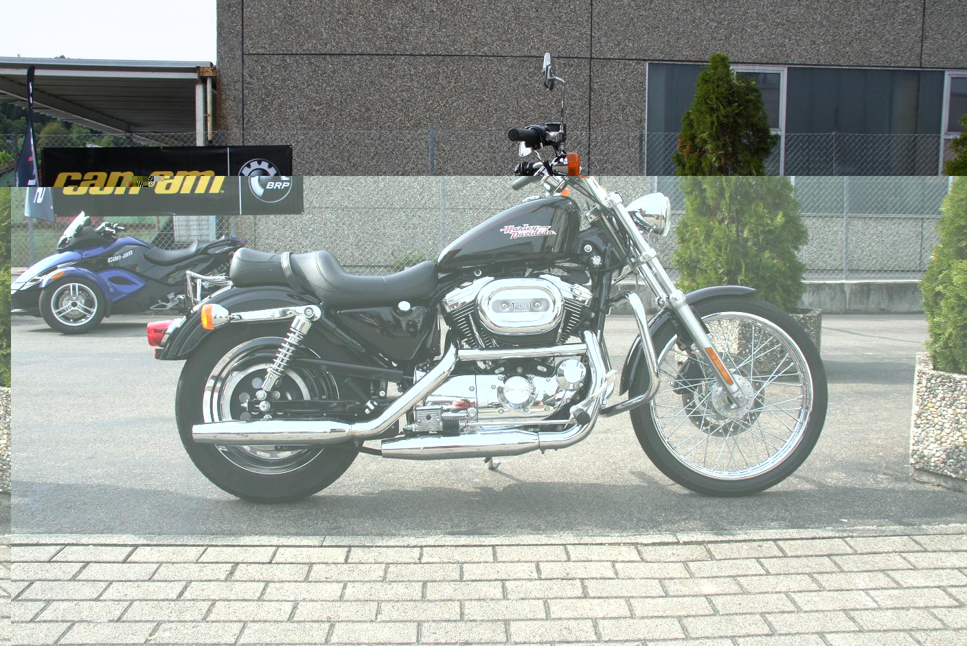 Kleiner amerikaans geweld nog in onverbouwde toestand.<br />Van het meissie