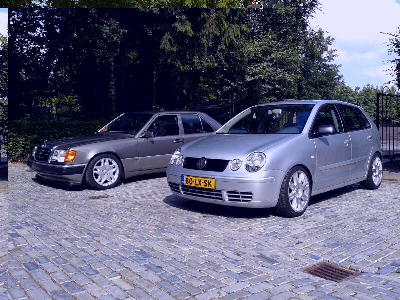 Naast de polo van m'n maatje: Hij lijkt wel klein naast die polo... :/