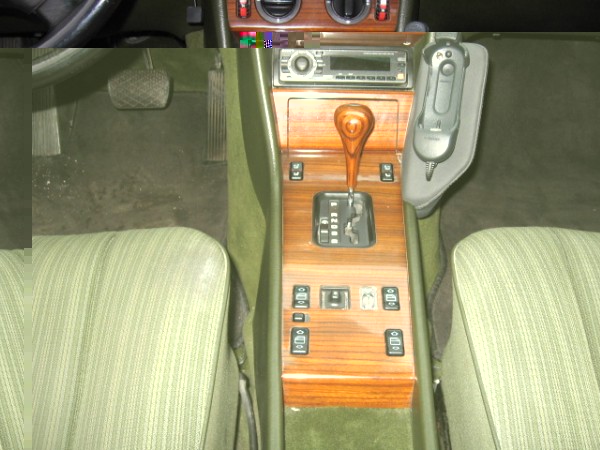 Hallo Alle <br />Hierbij een foto van de binnenkant, en het eerste wat ik kan bedenken wat eraan moet gebeuren is een mobieltje zoeken wat in de carkit past  .mvrgrt Hans